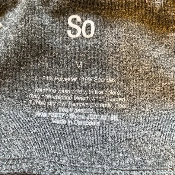 Woman’s medium gray So capris leggings - Picture 2 of 3